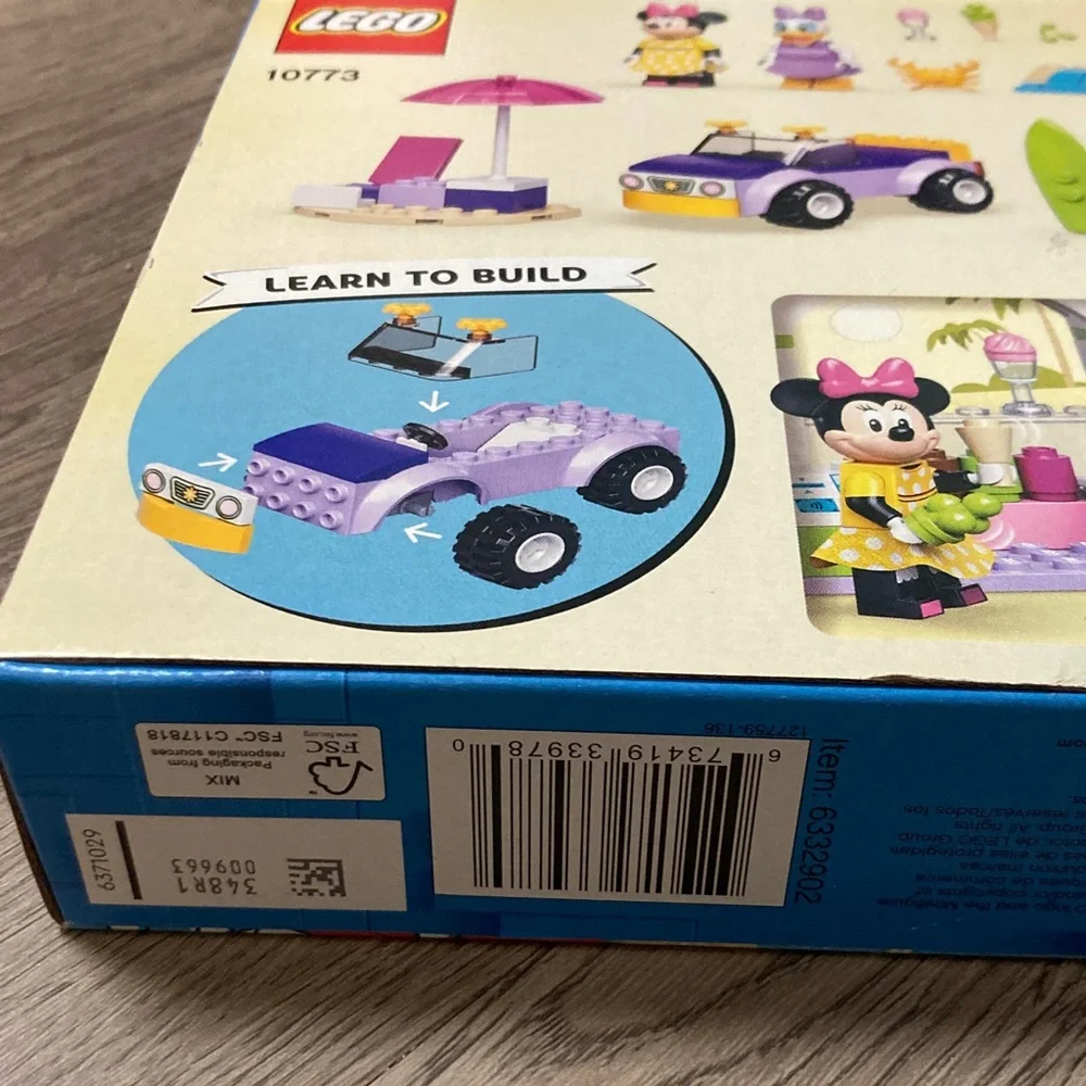 LEGO Disney Minnie Mouse Pink & Yellow Ice Cream Stand Playset